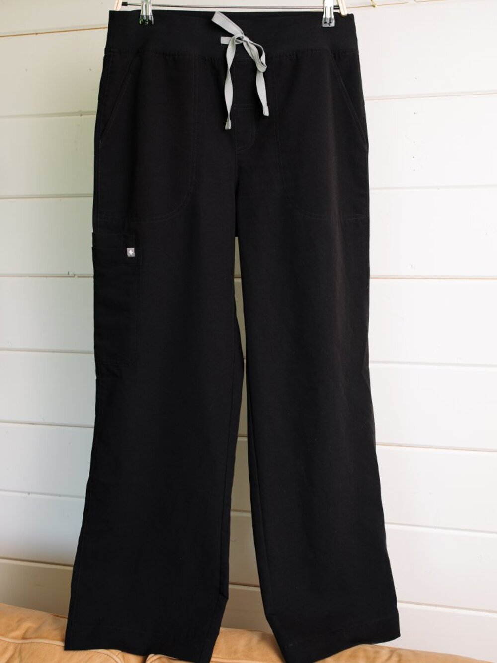 Figs Technical Collection Black Scrub Pants Women’s Large Straight Leg Cargo